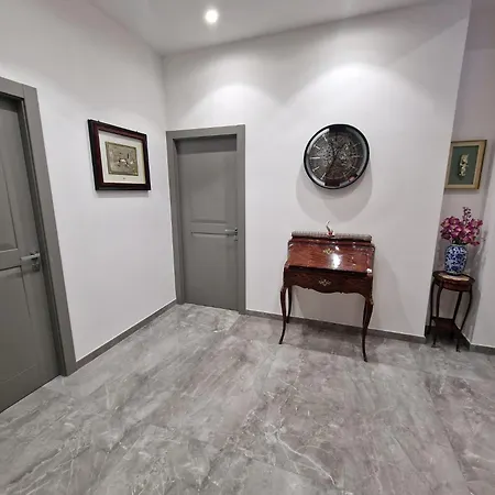 Galleria Umberto I Bed & Breakfast