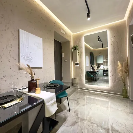 Falco Boutique With Jacuzzi Neapel