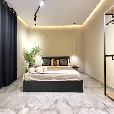 Falco Boutique With Jacuzzi Neapel