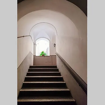 La Finestra Sul Monastero Chiostro * Napoli