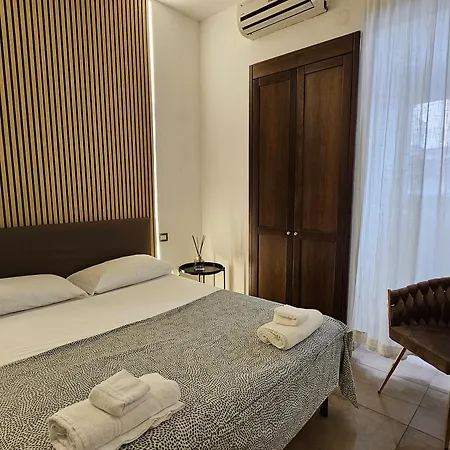 Room&jacuzzi 2* Naples
