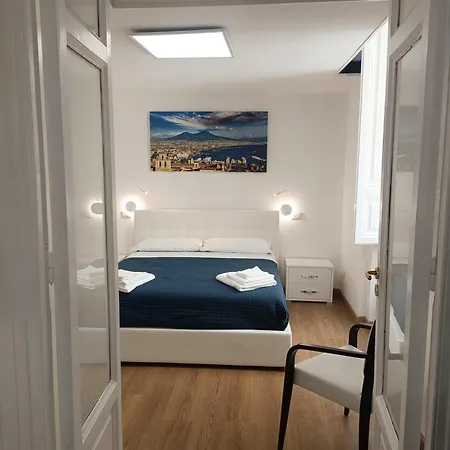לינה וארוחת בוקר Maison Toledo 210 נאפולי