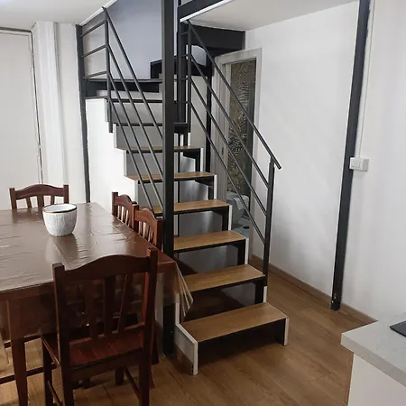 לינה וארוחת בוקר Maison Toledo 210