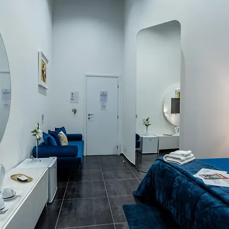 Skyhouse Chiaia Oda ve Kahvaltı