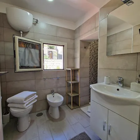 Le Stanze Di Veronica Bed & Breakfast *