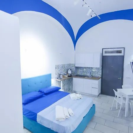 La Casa Di Iolanda * Neapel