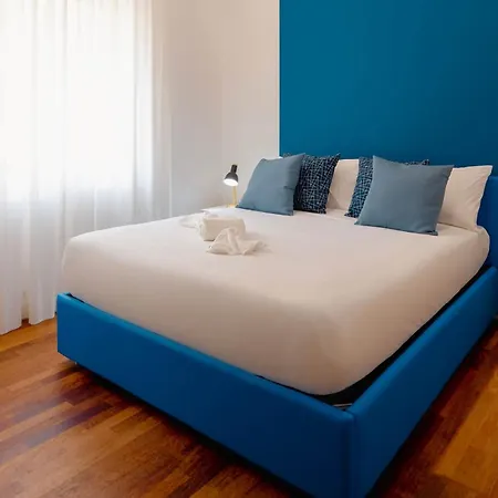 Interno 5 * Nápoles