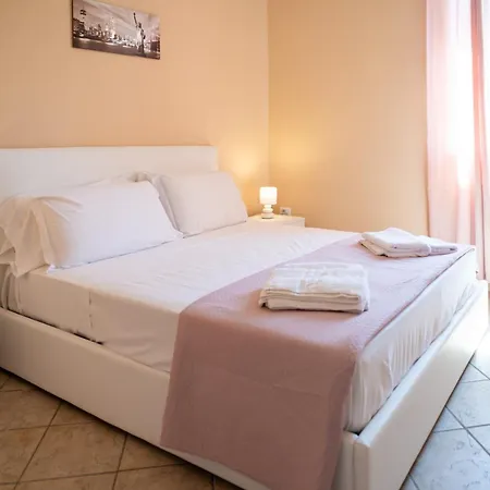 Holiday home Capodichino 127-11