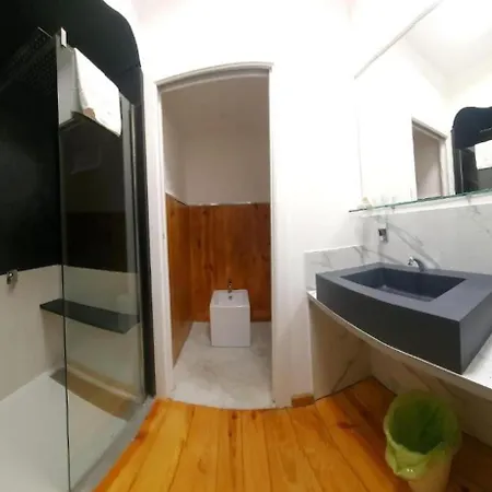 Black Vulcano Suites&studios Affittacamere