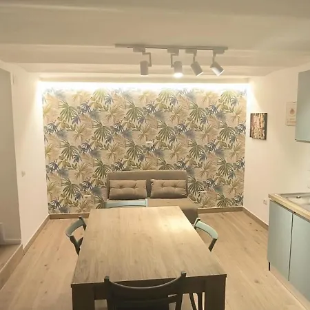 La Casa Di Vincenzo Apartment *