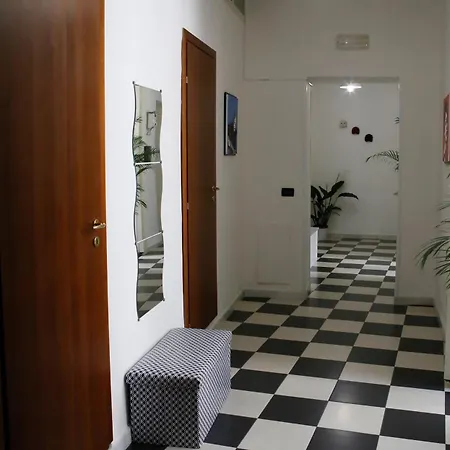 Mb Intera Casa Διαμέρισμα *