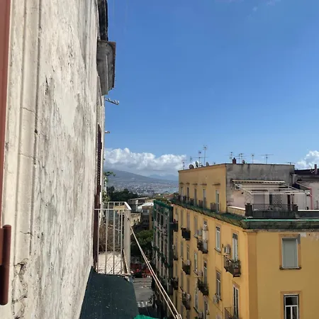 Alloggio in famiglia View *