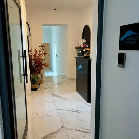 Napoli Oltre Pensión