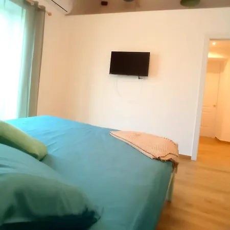 La Casa Di Zaga Apartment *