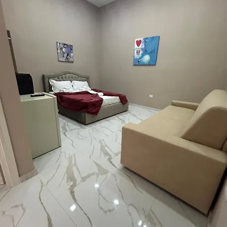 Apartment Valentino Caracciolo 105 *
