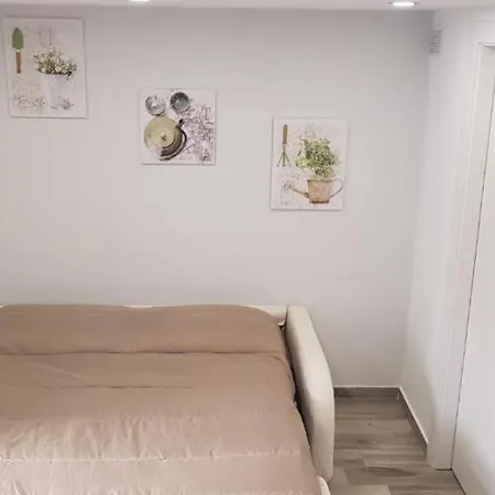 Ninetta Apartment *