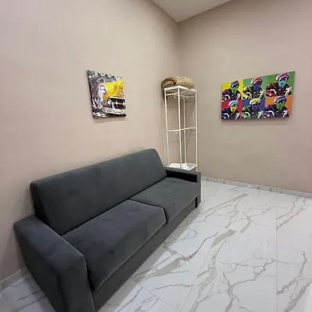 Valentino Caracciolo 105 Apartment *