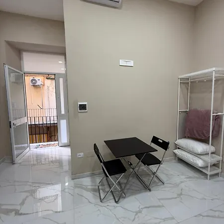 Valentino Caracciolo 105 * Naples