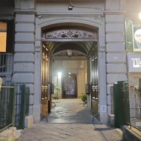 Bed and breakfast Amedeo Square 3*