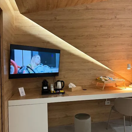 Couette-café Space Tower Naples