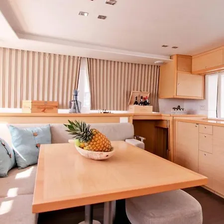 ספינת מלון Catamarano Nemo45 נאפולי