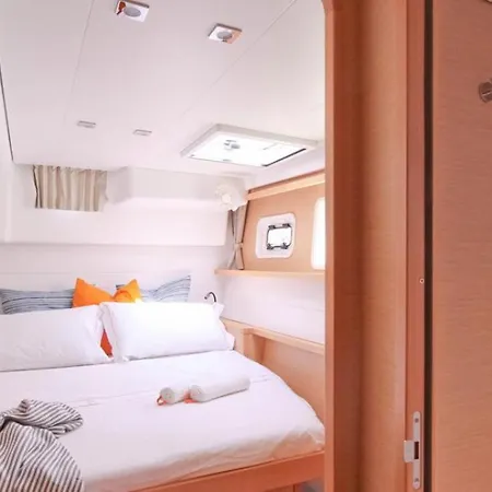 Catamarano Nemo45 ספינת מלון *