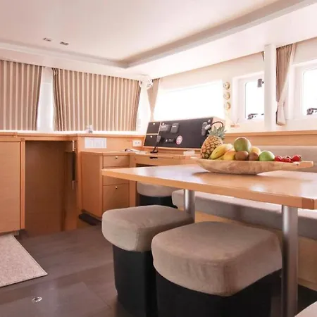 ספינת מלון Catamarano Nemo45 נאפולי
