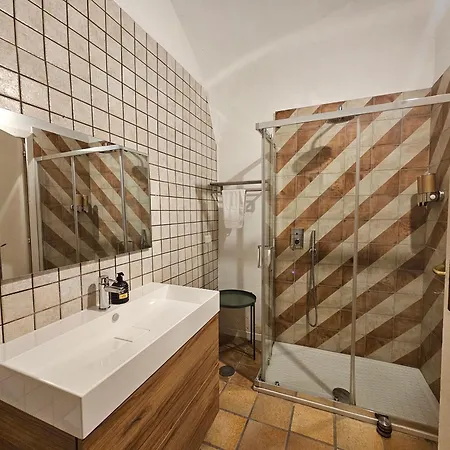 住宿加早餐酒店 The Spanish Palace, Suites, Rooms, & Terraces
