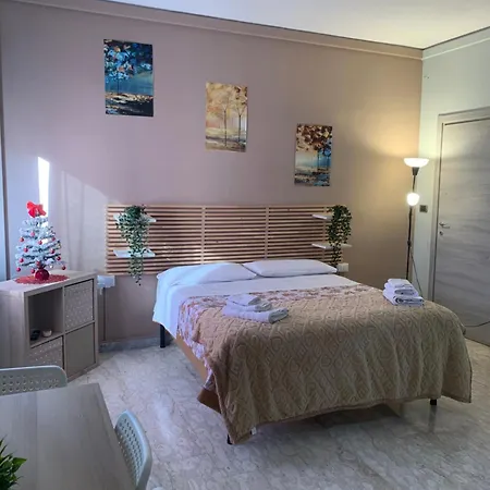 Neapolis Center2 *