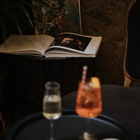 Il Fondaco All'archivio Storico * Naples