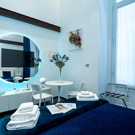 Skyhouse Chiaia 2* Napoli