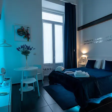 Skyhouse Chiaia Oda ve Kahvaltı