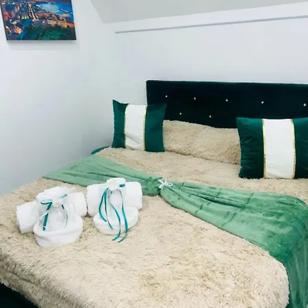Alex Mary Apartment *