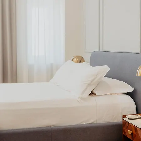 La Cle De La Maison * Napels