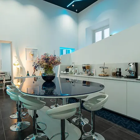 Skyhouse Chiaia Oda ve Kahvaltı Napoli