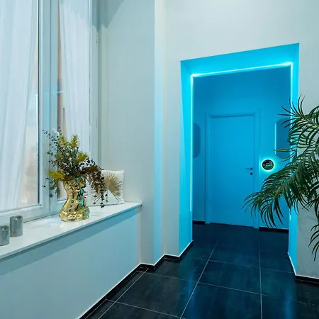 Skyhouse Chiaia 2* Napoli