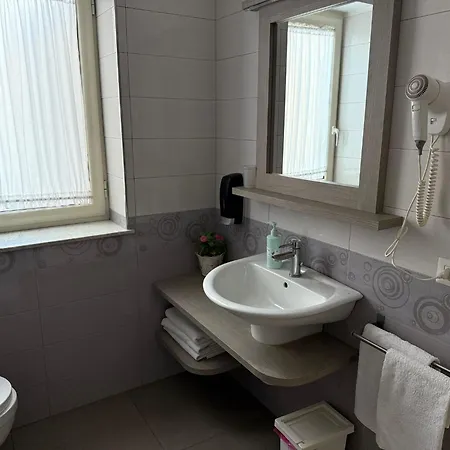 Aereoparking Bed & Breakfast Napoli