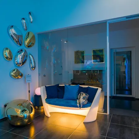 Skyhouse Chiaia 2*