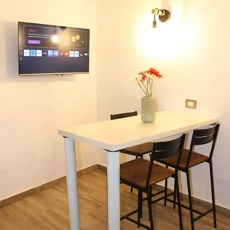 Apartment In Piazza Naples