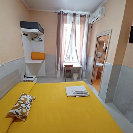 Alojamento de Acomodação e Pequeno-almoço Quattro Palazzi Centro