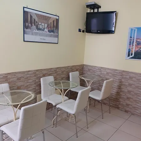Alojamento de Acomodação e Pequeno-almoço Quattro Palazzi Centro 3*