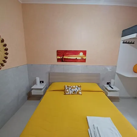 Alojamento de Acomodação e Pequeno-almoço Quattro Palazzi Centro Nápoles