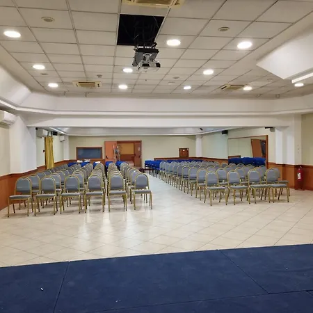 Futura Centro Congressi Отель Неаполь