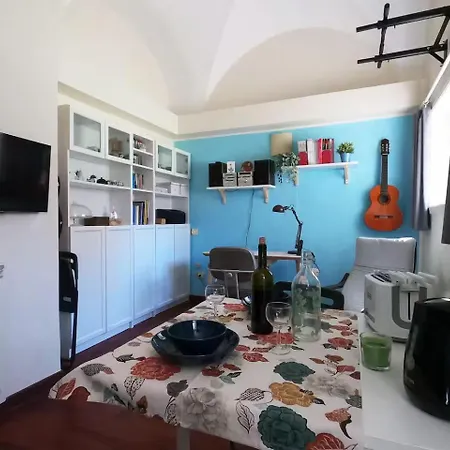 Comodo E Silenzioso Bilocale In Centro Citta Guest house