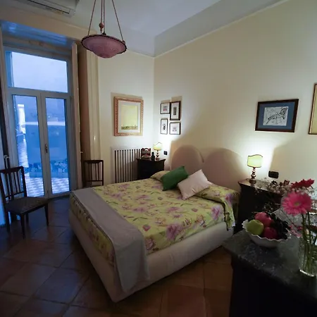 Residenza Suor Orsola * Naples
