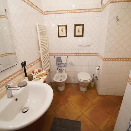 Residenza Suor Orsola Naples