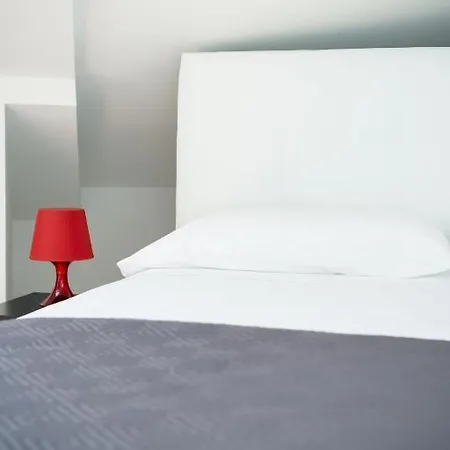 Aparthotel Cairoli Building By Dimorra Napels