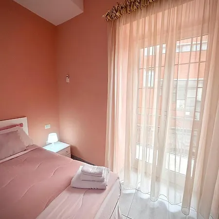 Rianna House Neapol