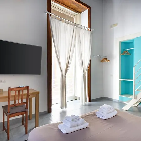 Napoli Napoli Rooms Νάπολη