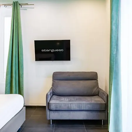 Le Porte Di Partenope Bed & Breakfast